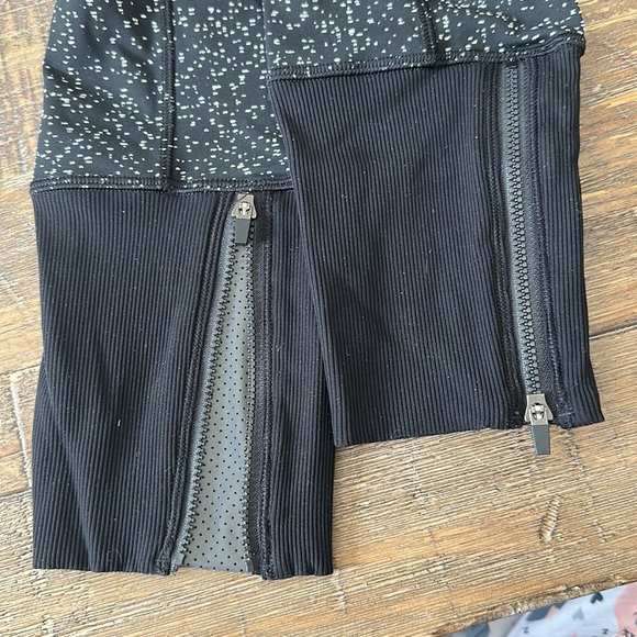 Lululemon Rebel Runner Crop - Picture 4 of 10